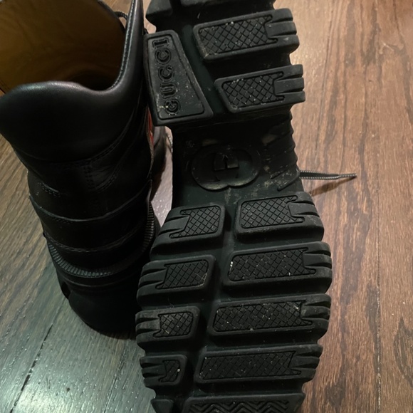 Gucci Romance Logo Bootie - Picture 3 of 4